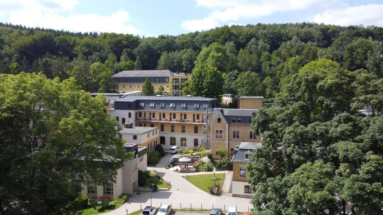 Saechsisches Gemeinschafts-Diakonissenhaus Zion E. V. アウエ エクステリア 写真